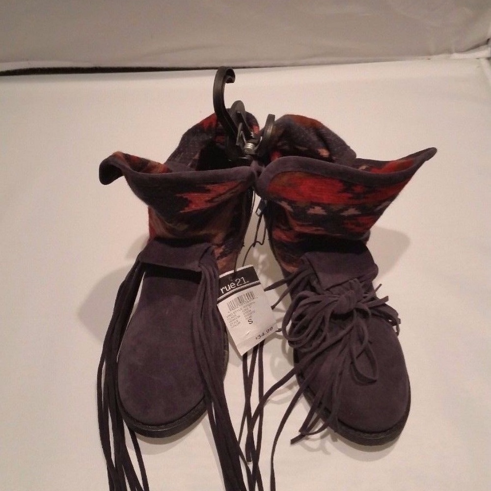 Women's Rue 21 Southwest Side Zip Fringe Booties